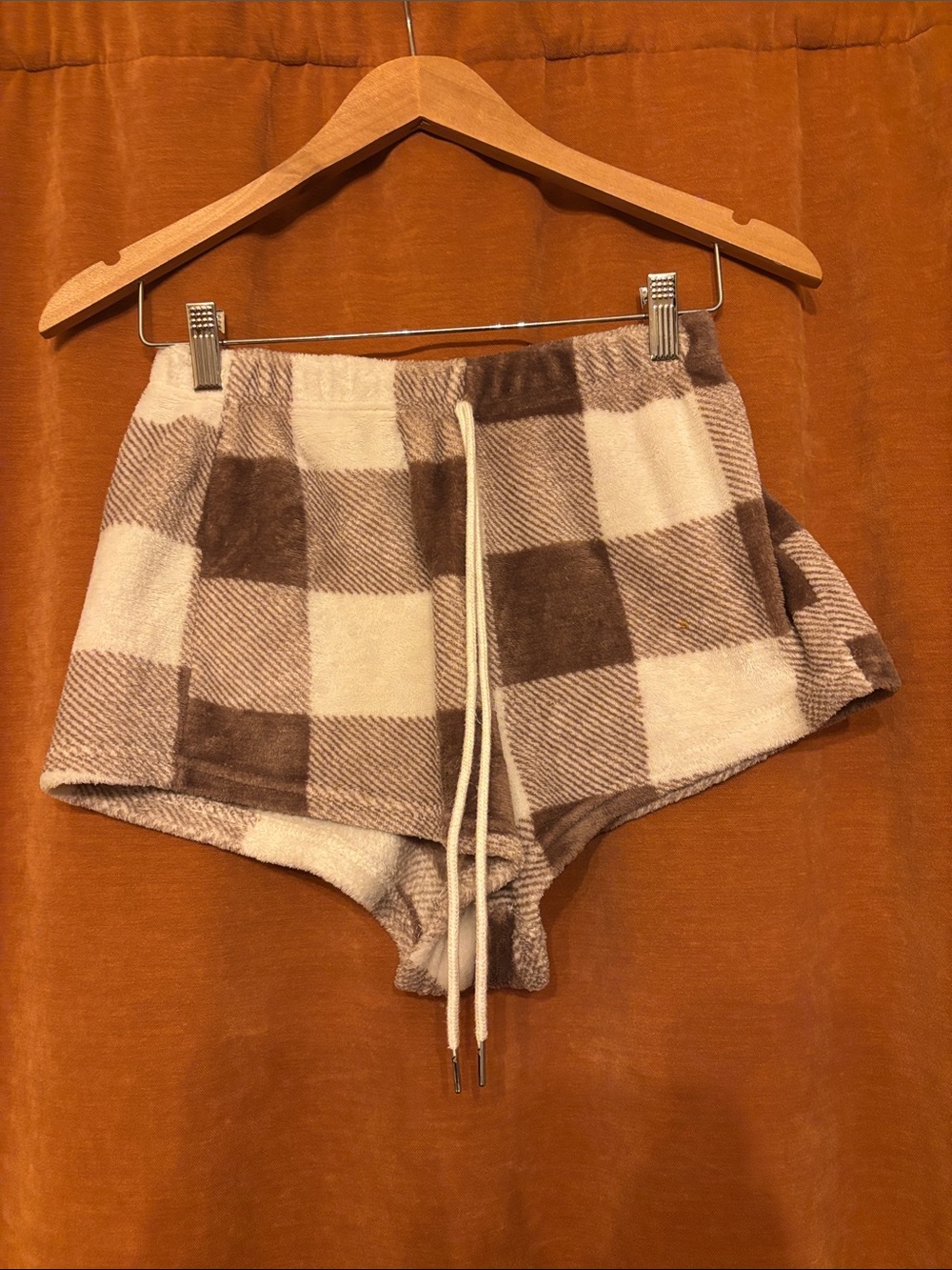 Cozy Plaid Lounge Shorts - Cream & Brown